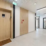 Relax With Parking Shellter Renters Prestige Apartment *