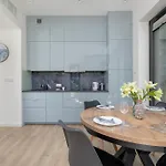 Relax With Parking Shellter Renters Prestige *