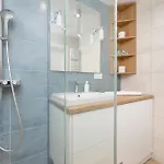 Relax With Parking Shellter Renters Prestige Apartment